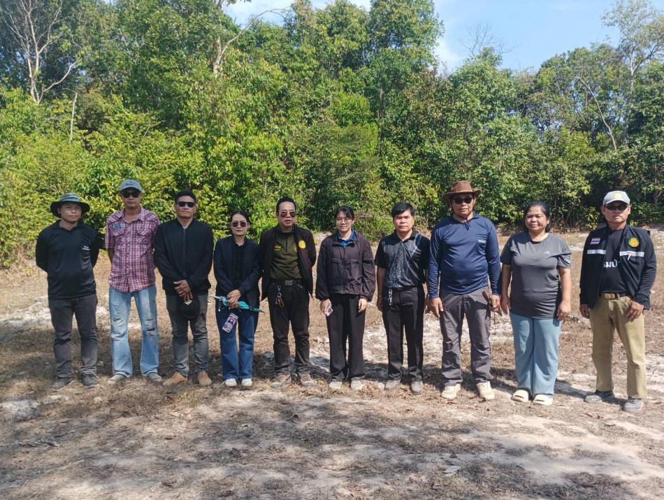 เมื่อวันที่ 30 มกราคม 2569   องค์การบริหารส่วนตำบลรามราช ร่วมกับผู้นำท้องที่  พร้อมด้วยเจ้าหน้าที่ป่าไม้จังหวัดนครพนม  ลงพื้นที่สำรวจป่าและเฝ้าระวังการบุกรุกพื้นที่ป่า รวมถึงการลักลอบตัดไม้ทำลายป่า